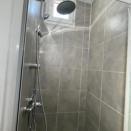 Paisible 20 Apartment
